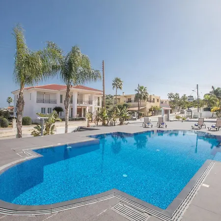 Semesterbostad 5 Schlafzimmer Privater Pool In Zentrum Protaras