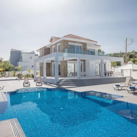 Semesterbostad 5 Schlafzimmer Privater Pool In Zentrum Protaras